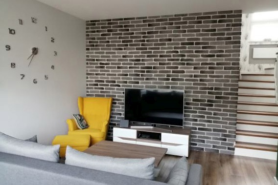 Kamenné fasády, tehly a kamenné dlaždice - Poľsko