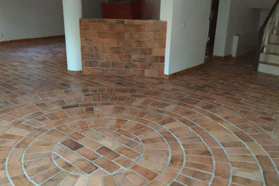 Kamenné fasády, tehly a kamenné dlaždice - Poľsko